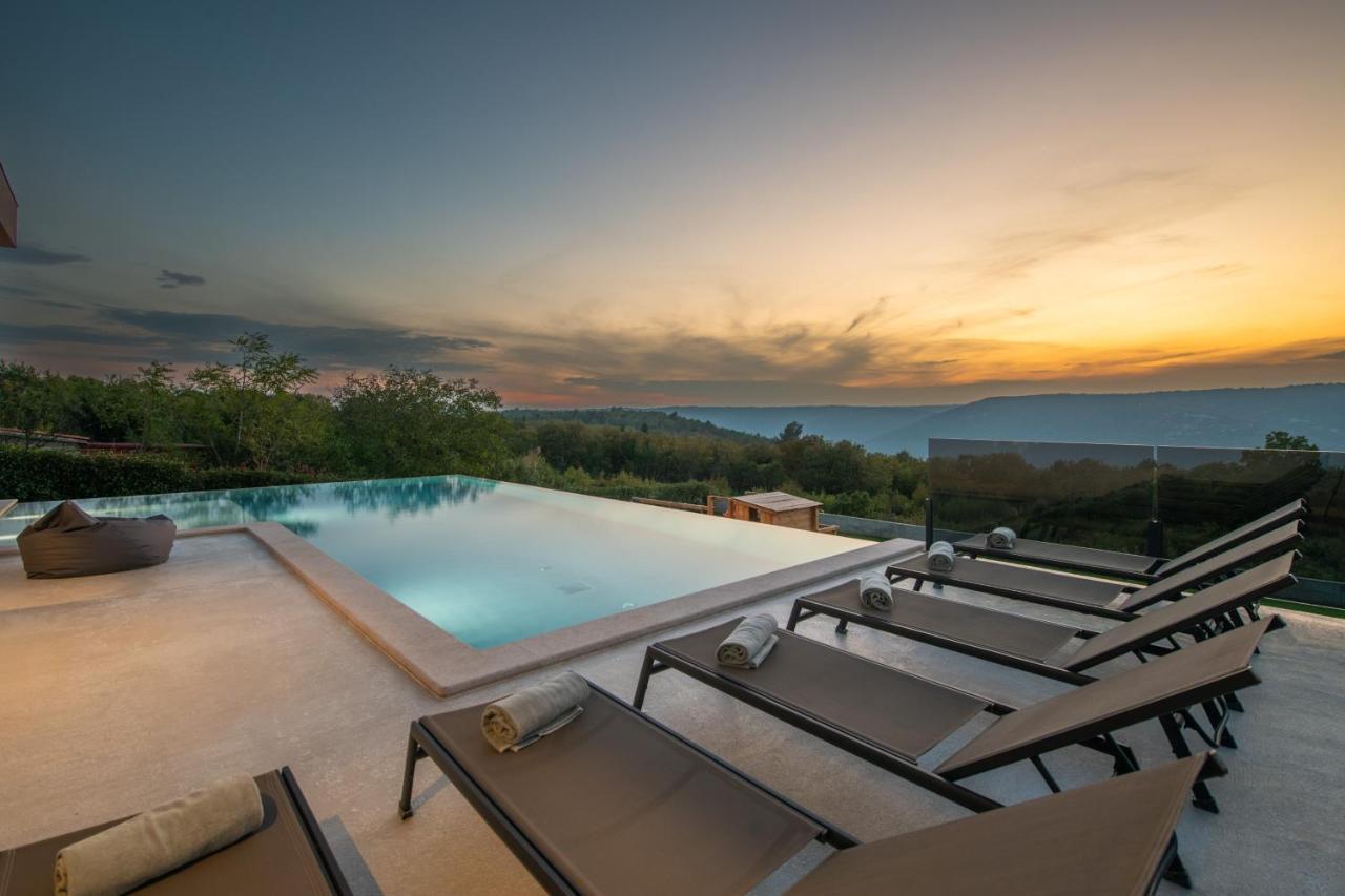 Villa Memory Raša Екстериор снимка