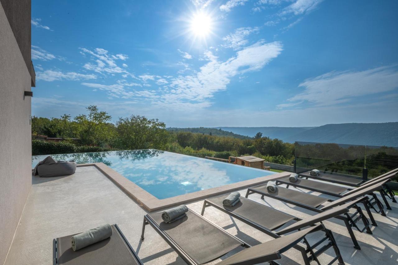 Villa Memory Raša Екстериор снимка